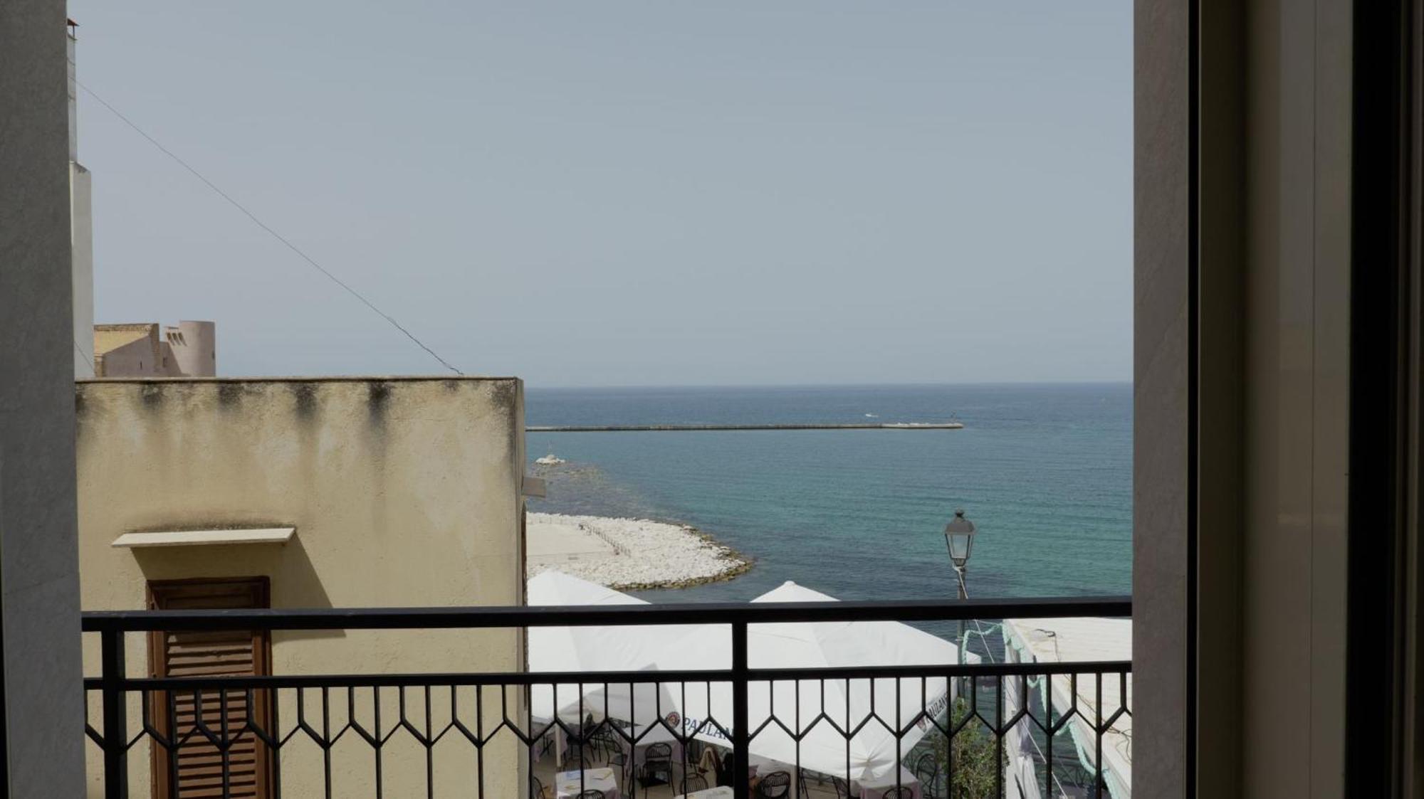 Umari Rooms Castellammare del Golfo Luaran gambar